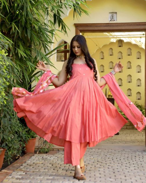 Haute Coral Handbrush Painted Cotton Suit Set - Image 3